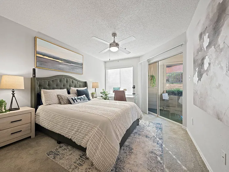 Somerset Apartments — Photo 7