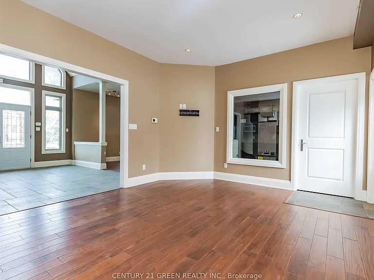 935689 Airport Rd — Photo 22