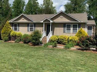 638 Cornfield Ln, Appomattox, VA 24522