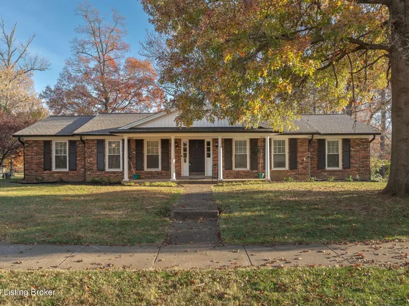 419 Whiteheath Ln, Douglass Hills, KY 40243