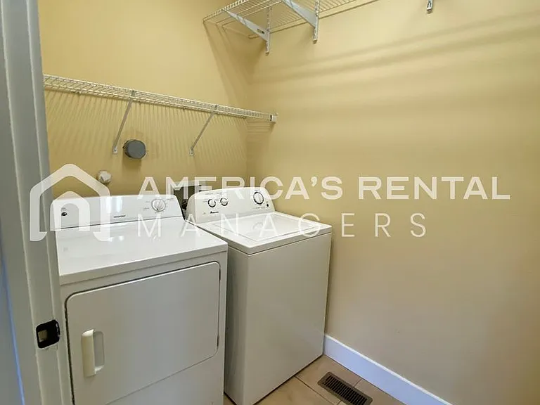 502 16th St #6 — Photo 13