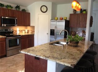 208 Long Prairie Dr, Forney, TX 75126