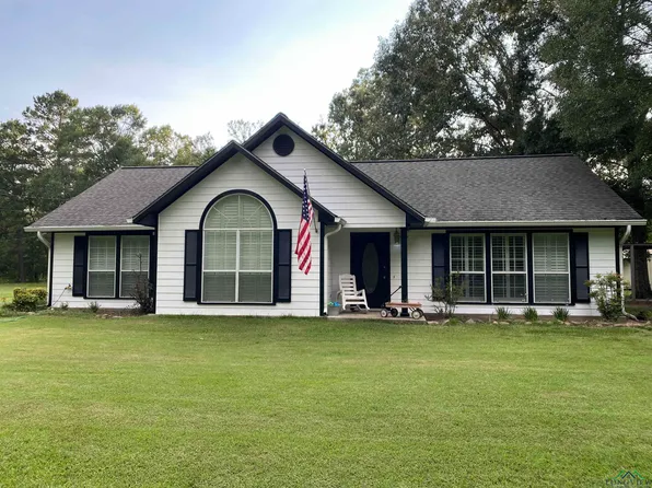 527 Oak Dr, Waskom, TX 75692