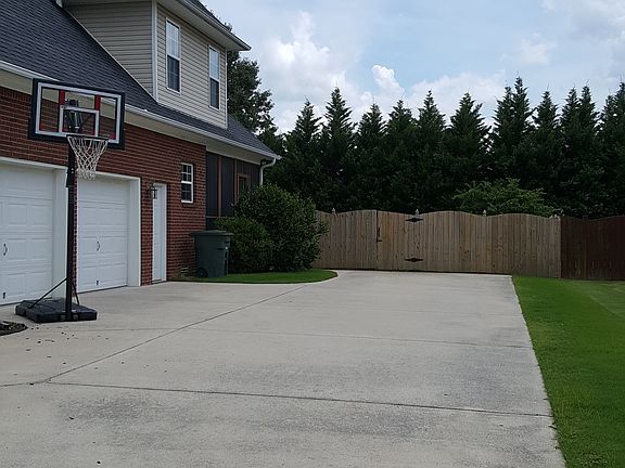 2nd image of 4928 Cove Valley Dr SE