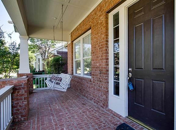 3rd image of 1734 Ivy Ln