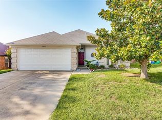 5805 Oak Hill Rd, Watauga, TX 76148