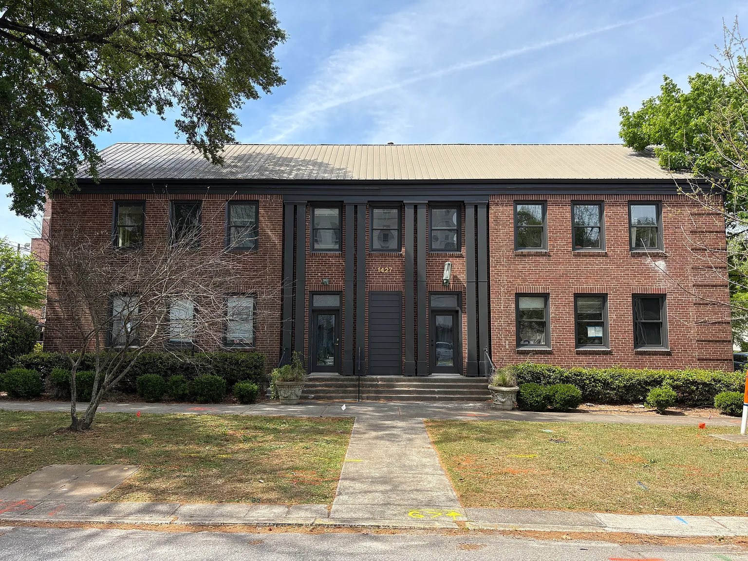 3 bed, $3,000 — Photo 2