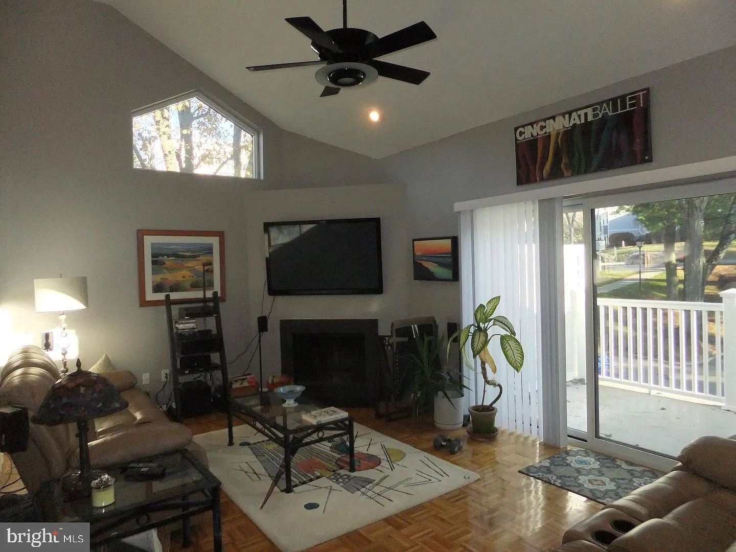 2 bed, 2.0 bath, 1300 sqft, $2,750 — Photo 3