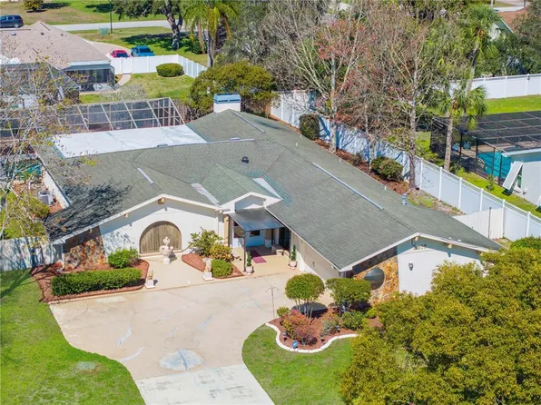 8518 Delaware Dr, Weeki Wachee, FL 34607