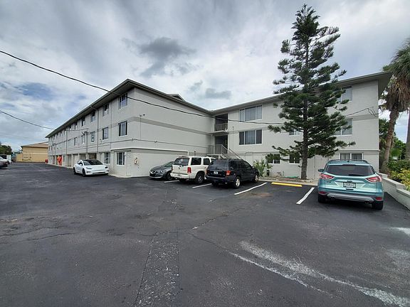 2nd image of 208-494 S Atlantic Ave #208
