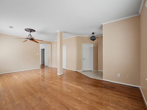 5th image of 50 E Trillium Cir