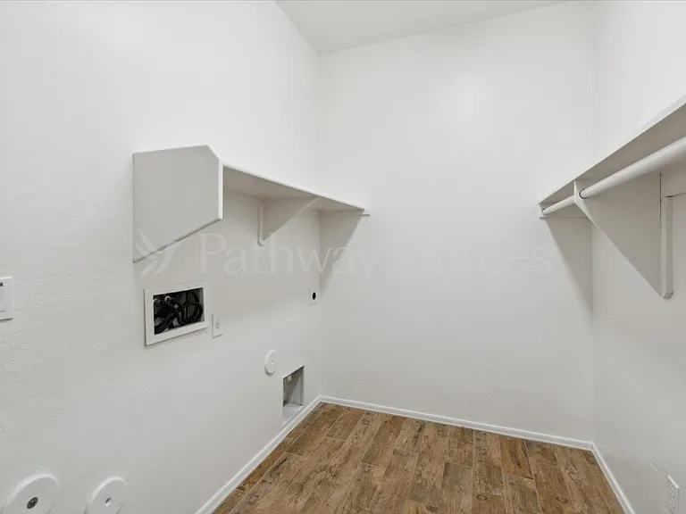 17762 W Watson Ln — Photo 8