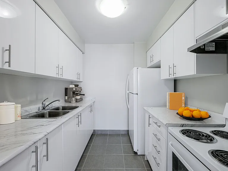 20 Chichester Pl — Photo 8
