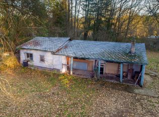 192 Finch Rd, Kerby, OR 97531