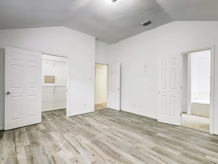 25407 Clover Ranch Dr — Photo 10