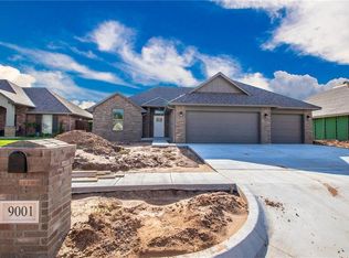 9001 Stacy Lynn Ln, Yukon, OK 73099