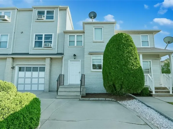 34 Lorraine Loop, Staten Island, NY 10309
