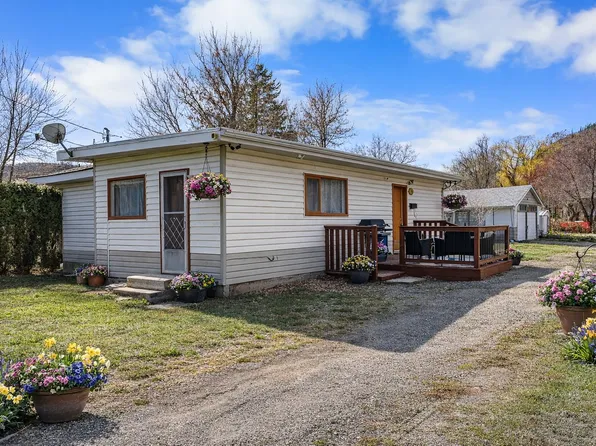 2498 Chapman St, Merritt, BC V1K 1J7