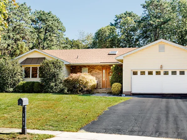 133 London Court, Toms River, NJ 08753