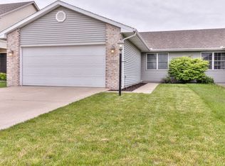 1312 Cobblestone Way, Champaign, IL 61822