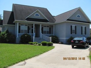 206 Harbor Pointe Dr, Brunswick, GA 31523