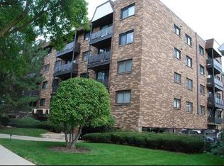 121 S Vail Ave APT 406, Arlington Heights, IL 60005