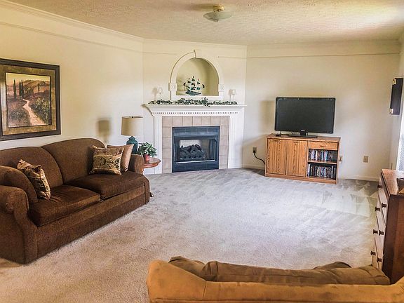 5th image of 3493 Courtland Dr