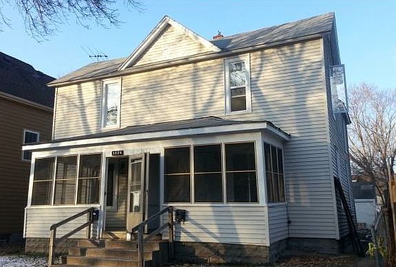 4th image of 1424 25th Ave N