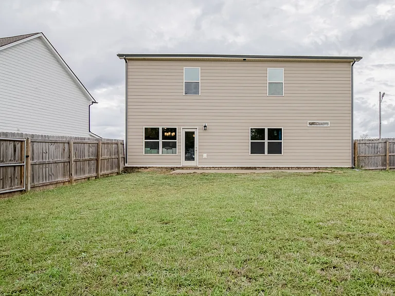 628 Bella Ct — Photo 39