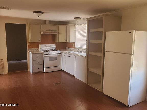 2nd image of 708 W MCMURRAY Boulevard #18