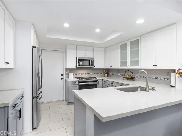 830 S Amber Ln, Anaheim, CA 92807