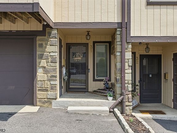 3rd image of 31 Chelsea Way