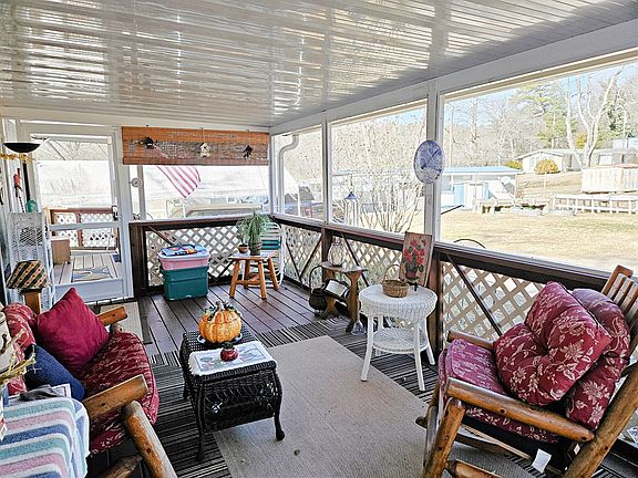 3rd image of 3610 Highlands Rd #47