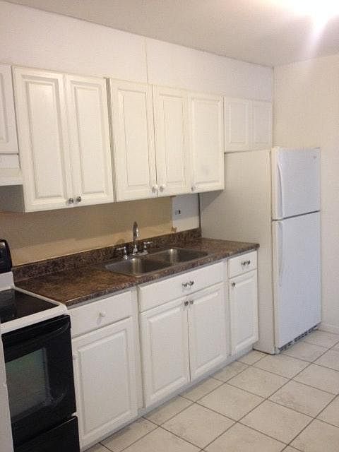 1st image of 2117 Lorraine Ave APT Bs