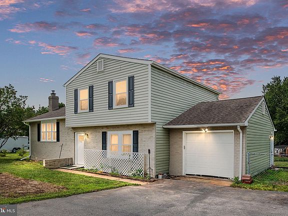 2nd image of 10506 Circle One Dr