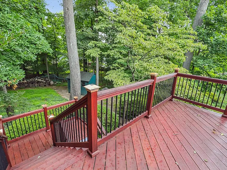 1397 Canterbury Way — Photo 26