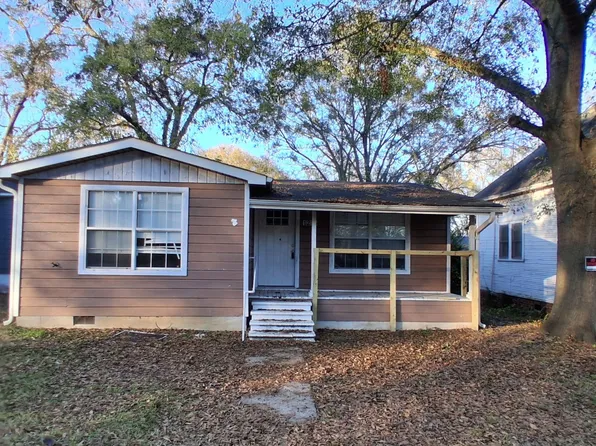 1216 W 6th St, Texarkana, TX 75501