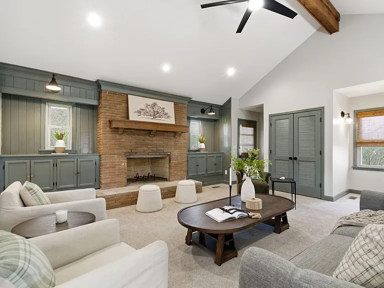 409 Barbara Dr — Photo 26