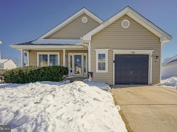 19 Bentwood Dr, Westampton, NJ 08060