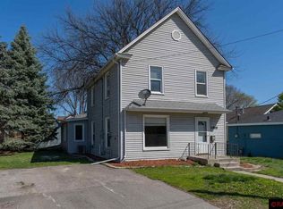 1918 S Riverfront Dr, Mankato, MN 56001