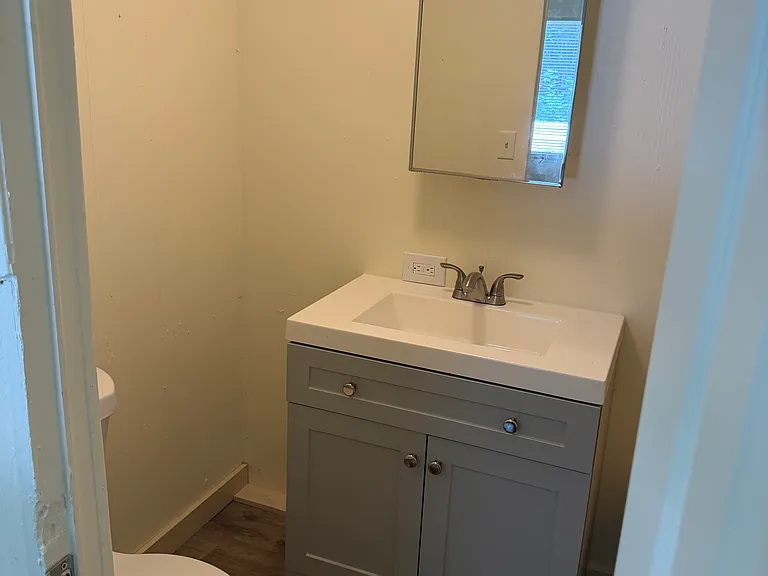 78 Young Rd — Photo 10