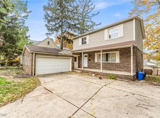 2540 Charney Rd, University Heights, OH 44118