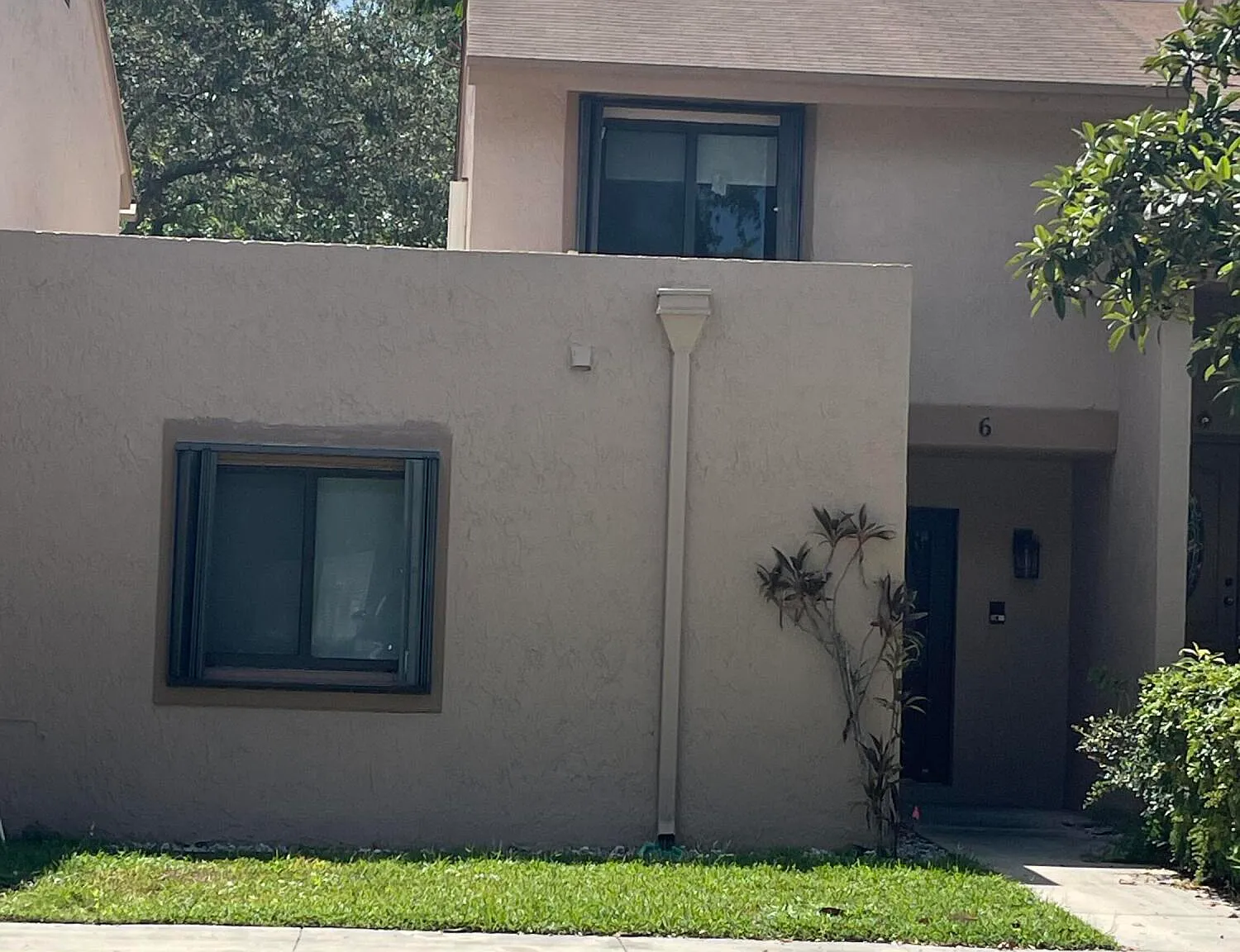 3 bed, 2.0 bath, 1324 sqft, $3,750 — Photo 3