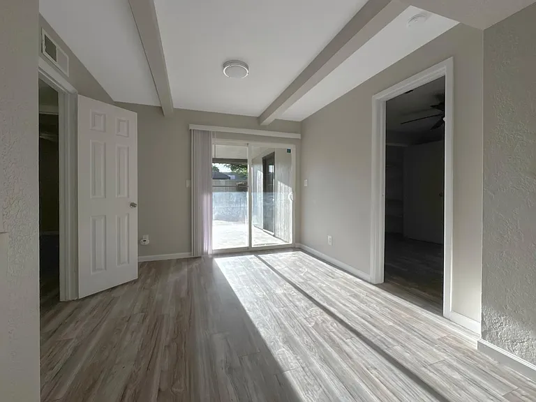 2018 N Normal Ave — Photo 15
