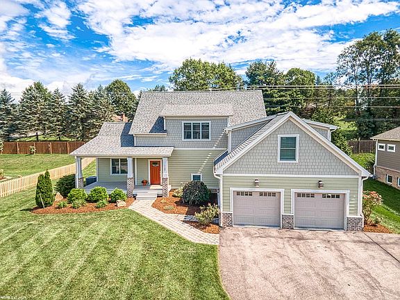 2nd image of 1706 Asher Ln