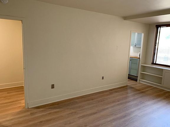 3rd image of 1121 Arlington Blvd APT 715