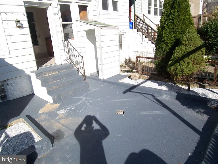 133 Jamestown St — Photo 9