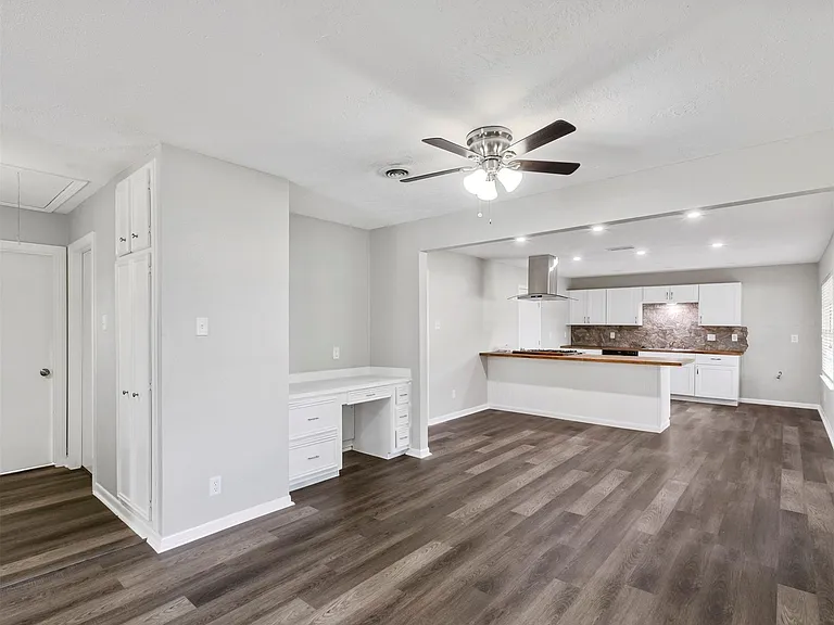 6421 Teluco St — Photo 5