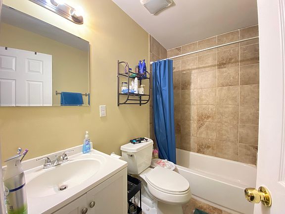 4th image of 1723 N 17th St #F