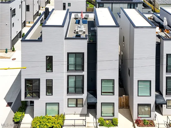 1920 Smith Ct, Cleveland, OH 44113